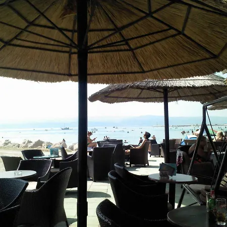Lovely Almissa Apartment Omis